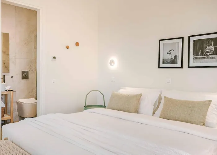 Aria Villa *